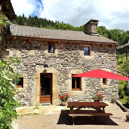 Feriehus De Montredon *